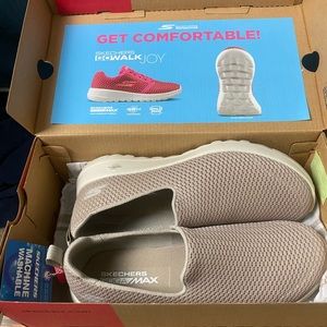 Skechers go walk joy